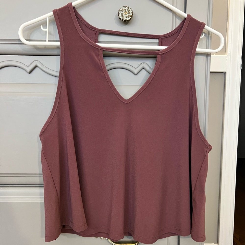 Maroon cropped tank top, great condition.